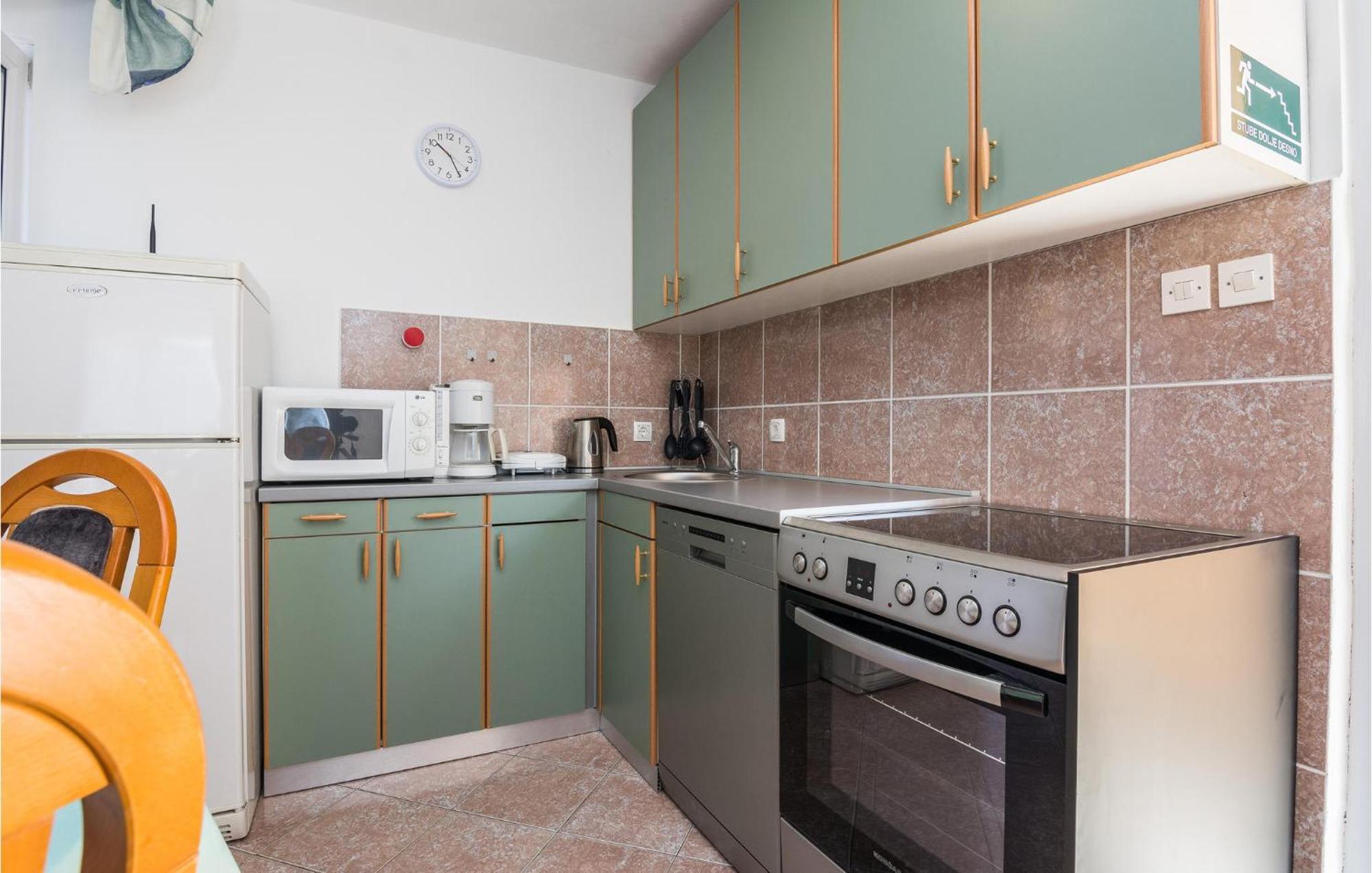 Beautiful Apartment In Privlaka With Kitchen Экстерьер фото